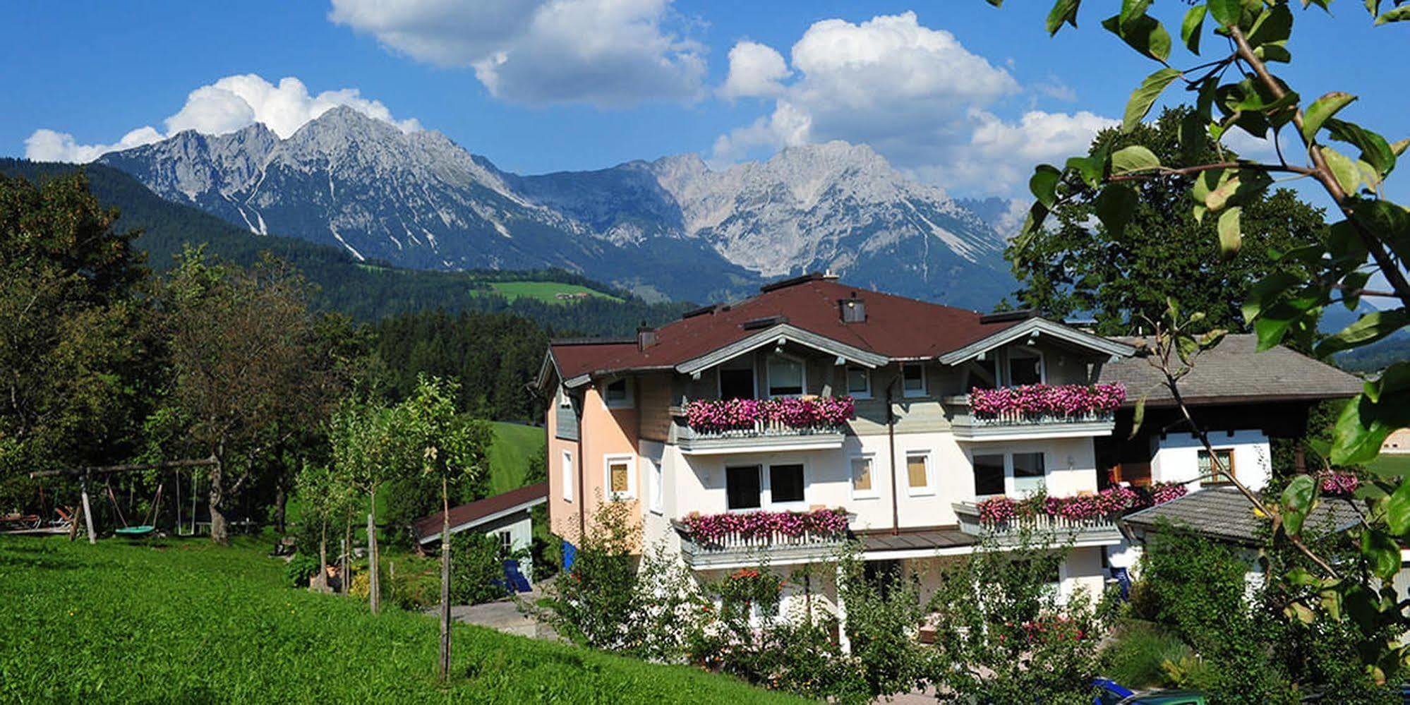 Bed & Breakfast Landhaus Strasser 솔 외부 사진